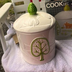 Vintage cookie jar